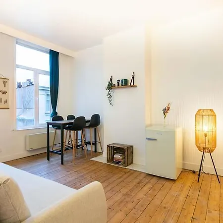 Oasis In The Apartment *